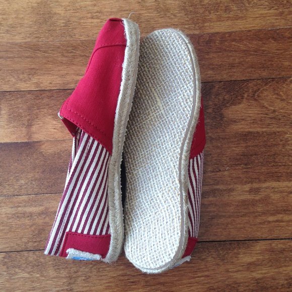 NWOT Toms - Classic Red University Espadrilles - Picture 1 of 7